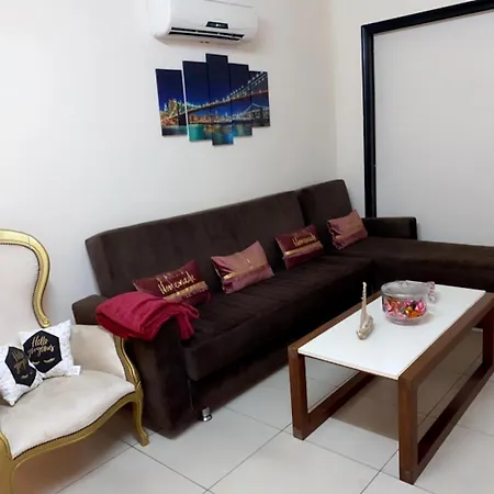 דירה Larnaca Beach Apartment